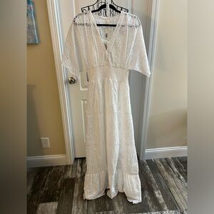 Exetera White Maxi Deess